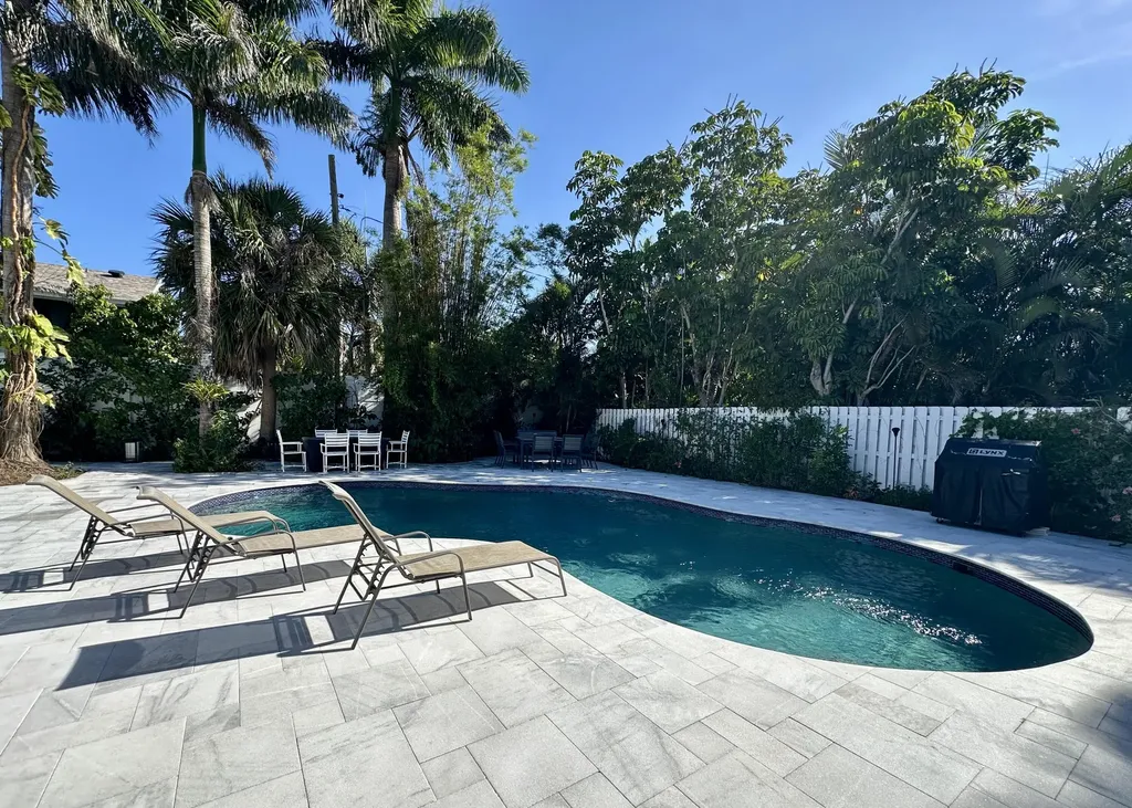 212 Kings Lynn Delray Beach FL 33444