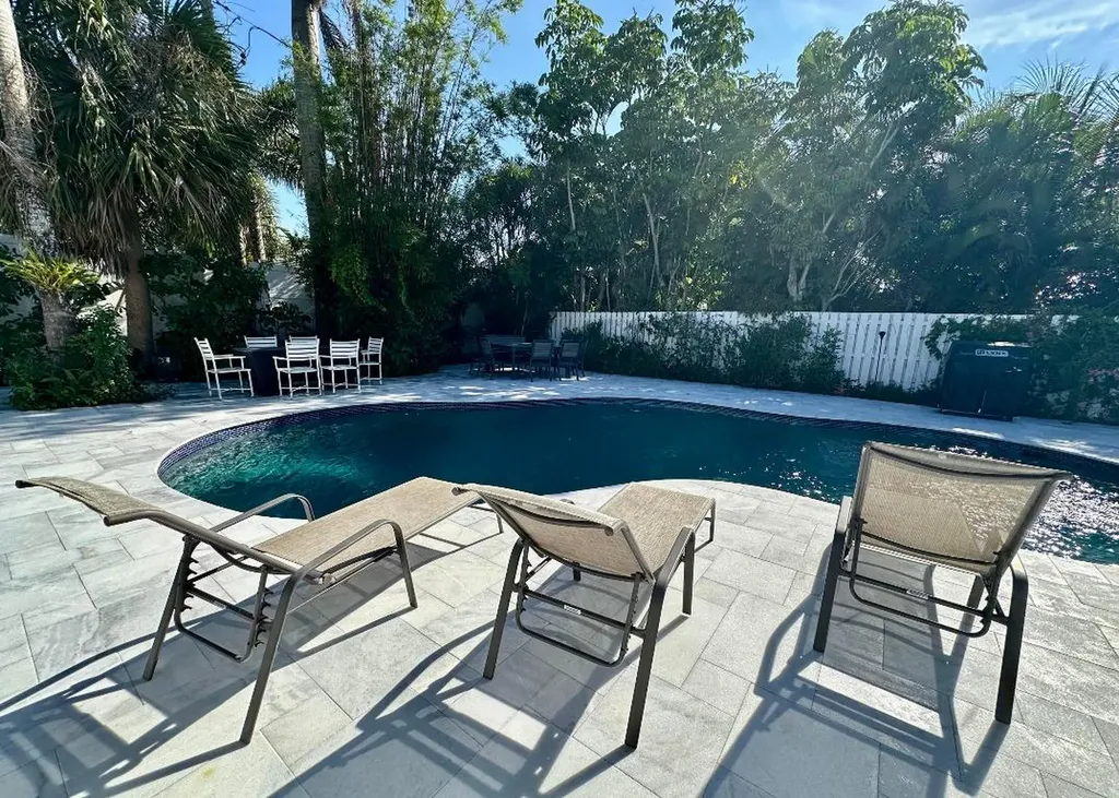 212 Kings Lynn Delray Beach FL 33444