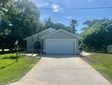 2205 30th Avenue Vero Beach FL 32960