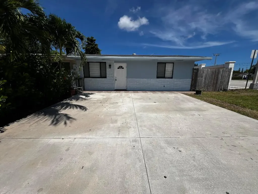 1966 SW 63rd Terrace North Lauderdale FL 33068