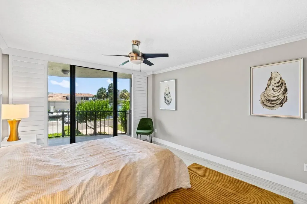 899 Jeffery Street Boca Raton FL 33487
