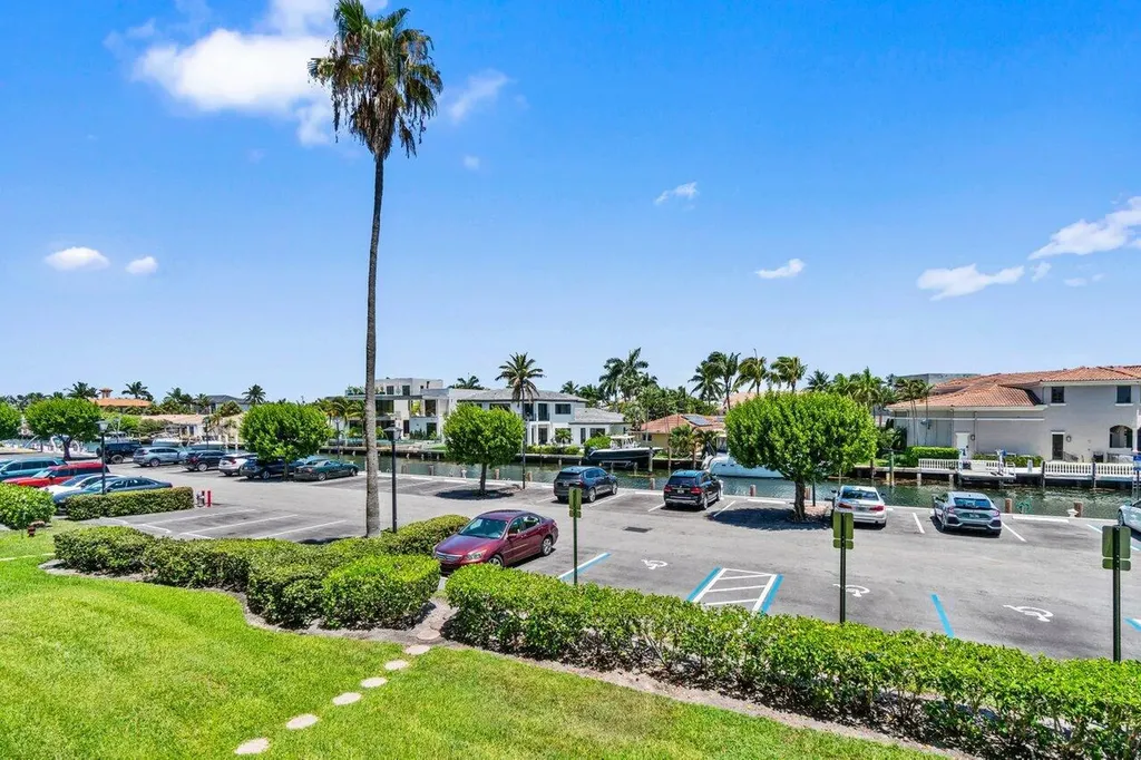 899 Jeffery Street Boca Raton FL 33487