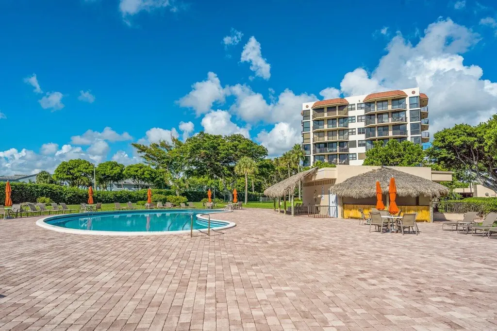 899 Jeffery Street Boca Raton FL 33487