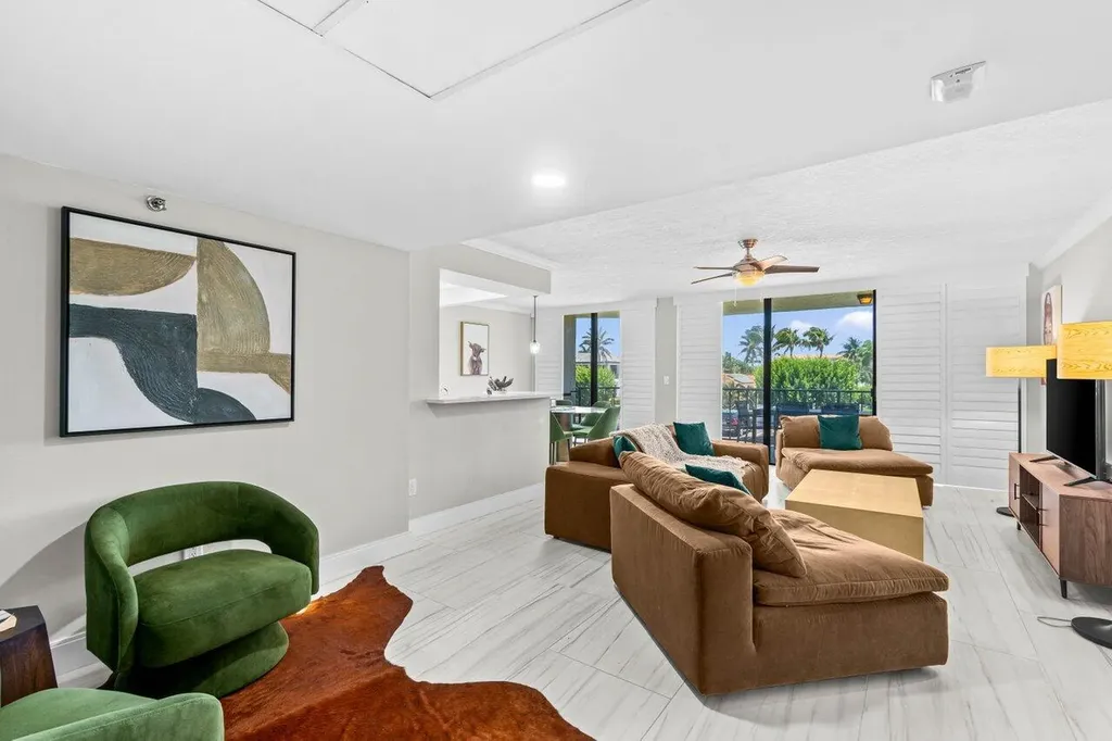 899 Jeffery Street Boca Raton FL 33487