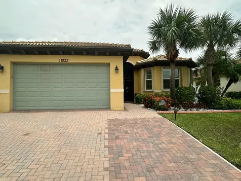 11922 SW Crestwood Circle Port St Lucie FL 34987