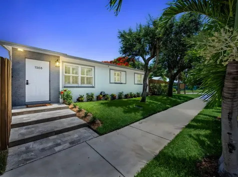1303 NW 2nd Street Delray Beach FL 33444