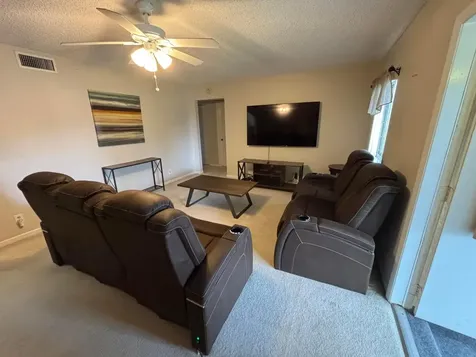 335 Knotty Pine Circle Greenacres FL 33463