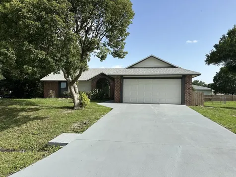 226 SW Statler Avenue Port St Lucie FL 34984
