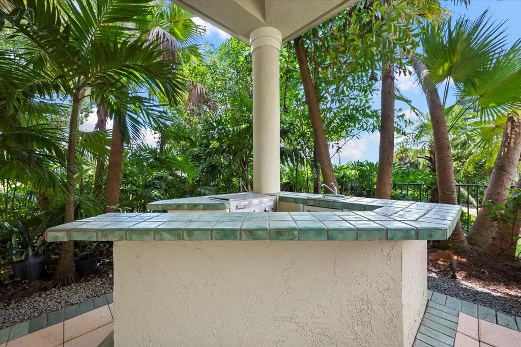 8571 Egret Lakes Lane West Palm Beach FL 33412
