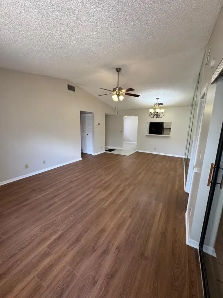 7626 Tahiti Lane Lake Worth FL 33467