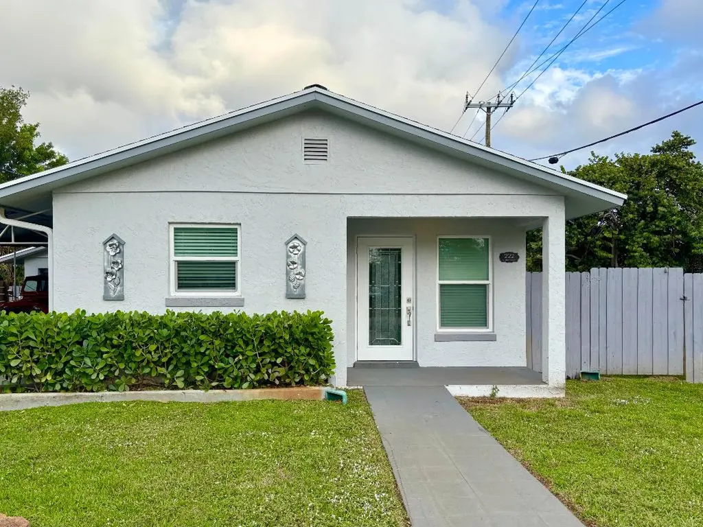 222 SE 3rd Street Boynton Beach FL 33435