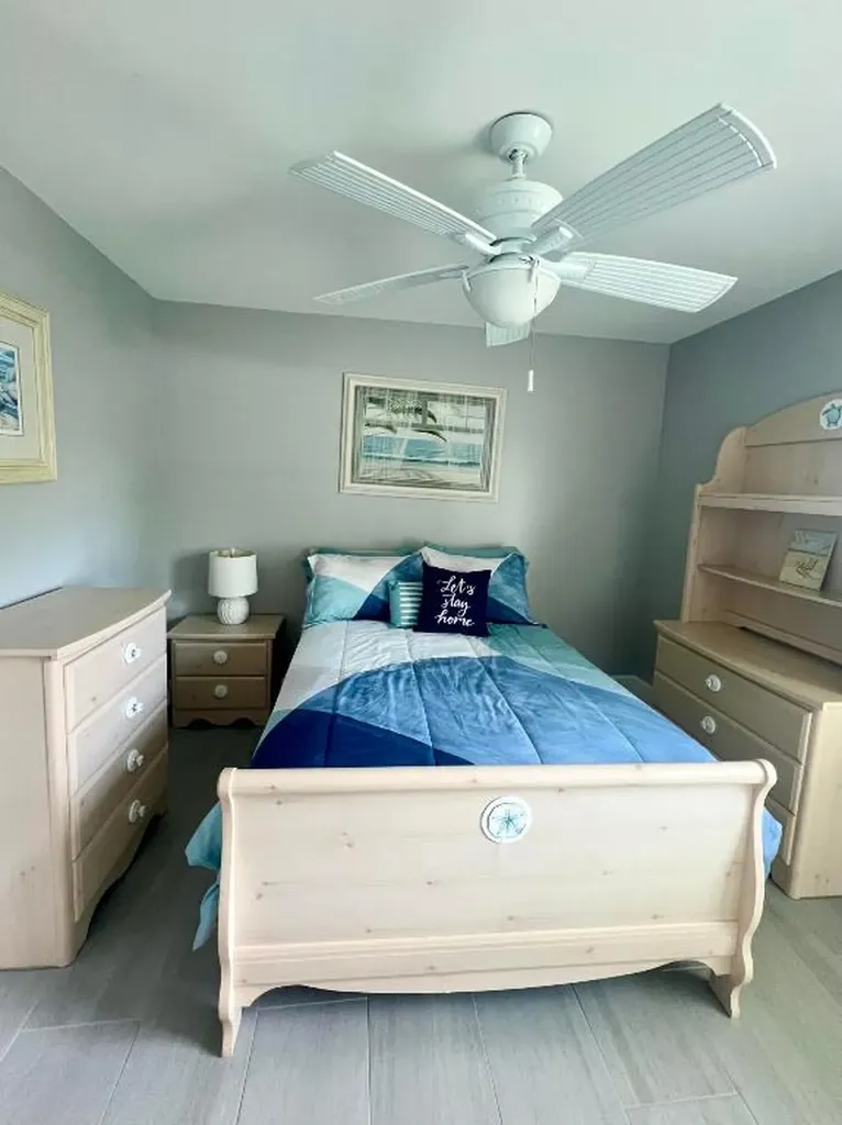 222 SE 3rd Street Boynton Beach FL 33435
