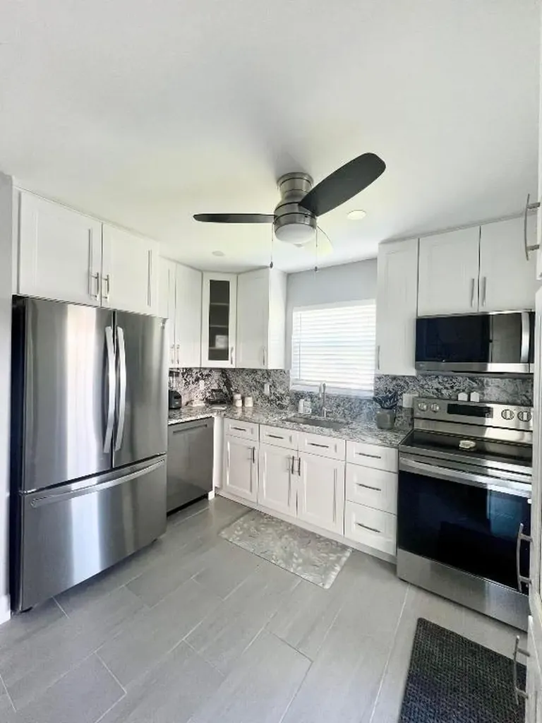 222 SE 3rd Street Boynton Beach FL 33435