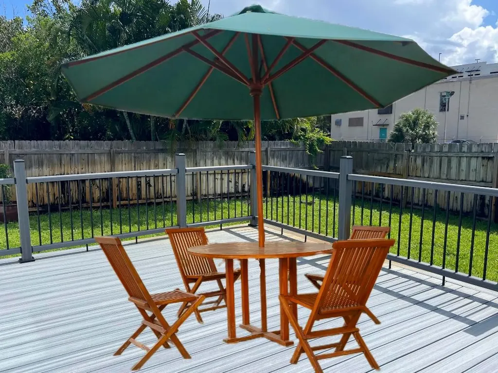 222 SE 3rd Street Boynton Beach FL 33435