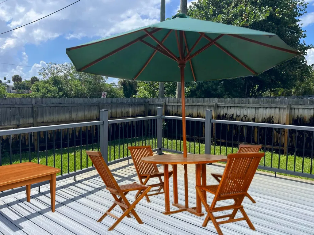 222 SE 3rd Street Boynton Beach FL 33435