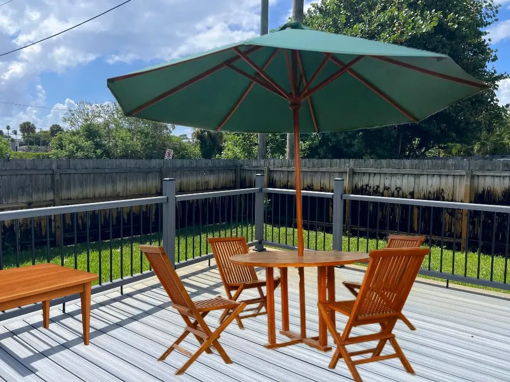 222 SE 3rd Street Boynton Beach FL 33435