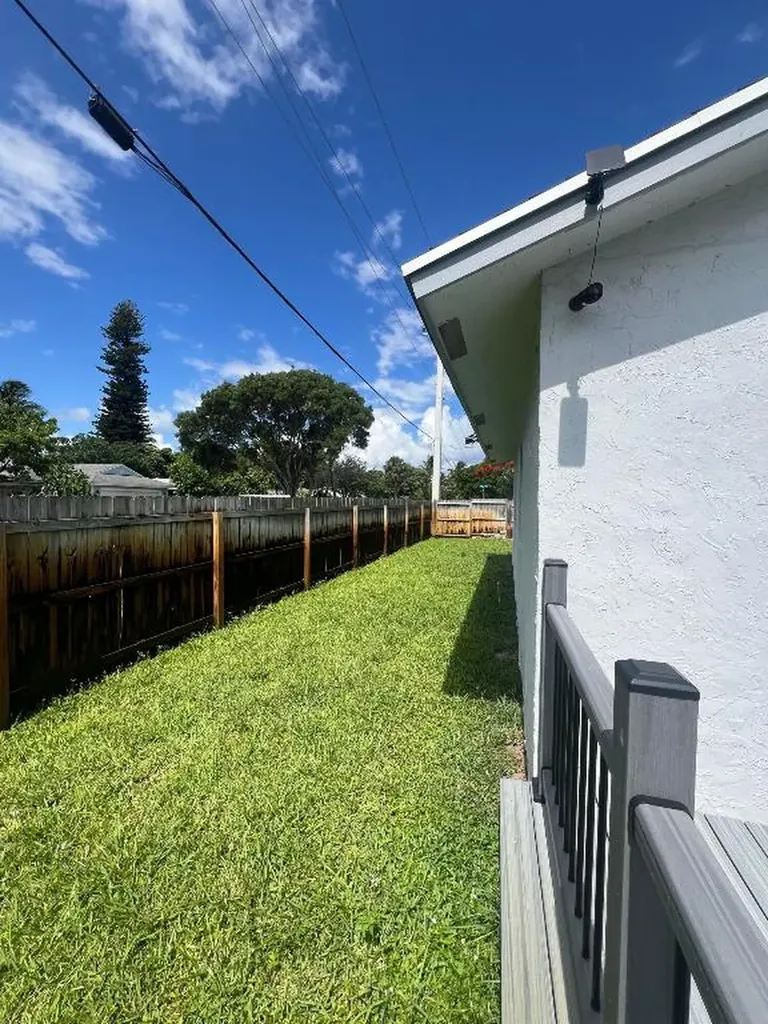 222 SE 3rd Street Boynton Beach FL 33435