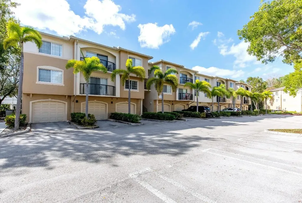 1100 Crestwood Court S Royal Palm Beach FL 33411