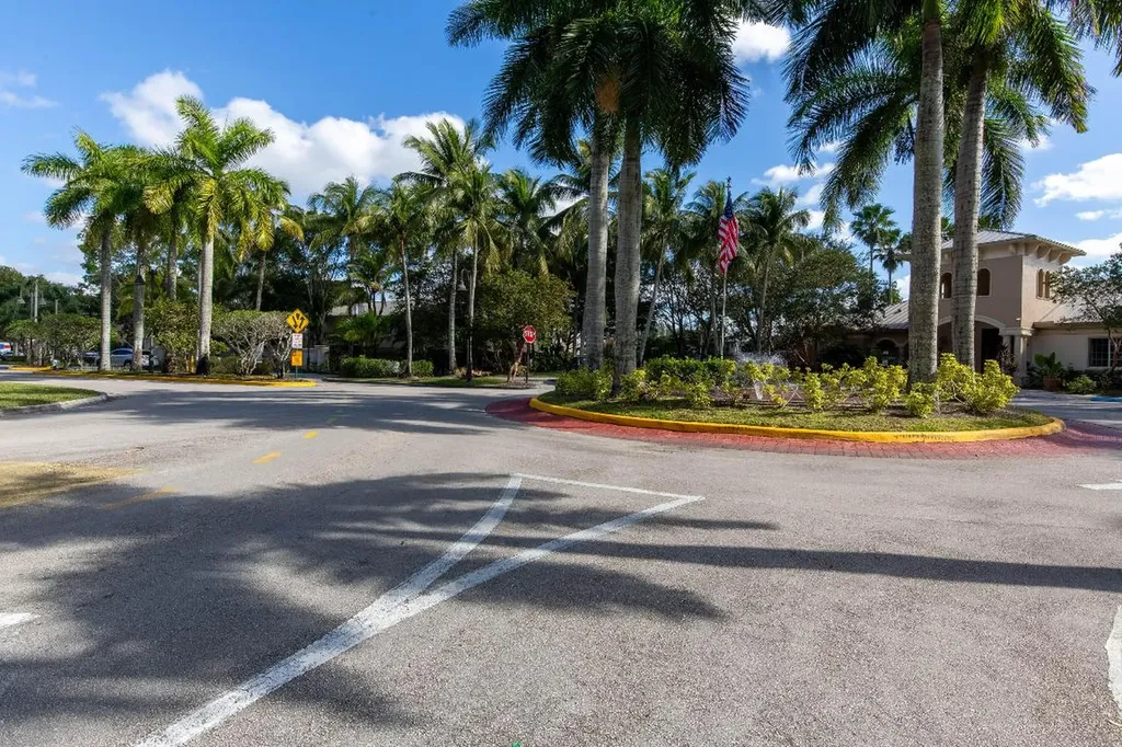 1100 Crestwood Court S Royal Palm Beach FL 33411