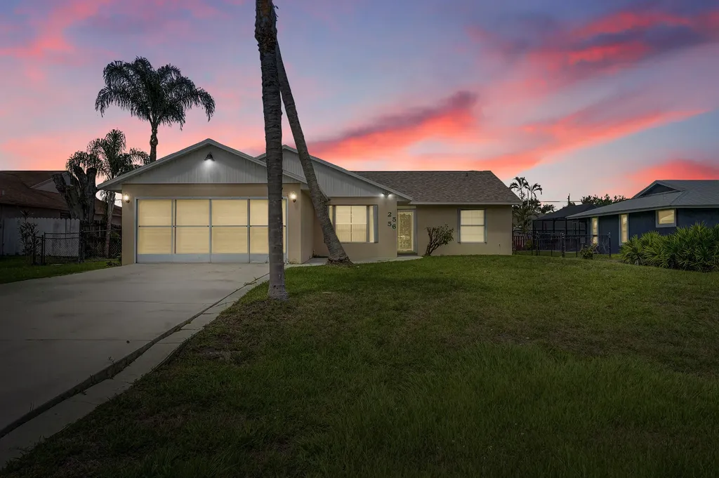 2556 SW Cameo Boulevard Port St Lucie FL 34953