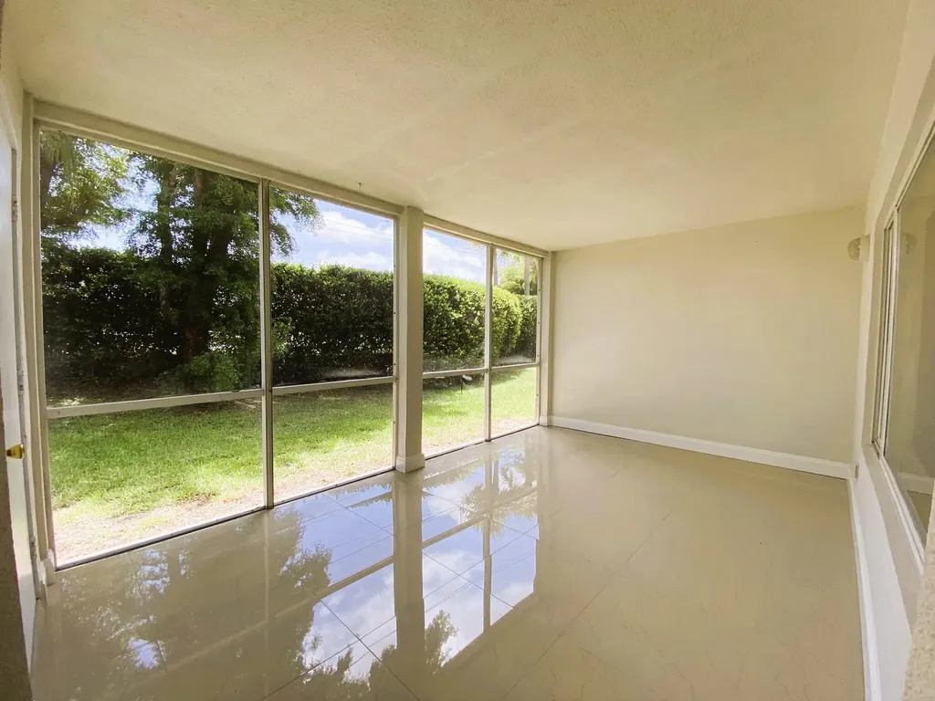 815 W Boynton Beach Boulevard Boynton Beach FL 33426