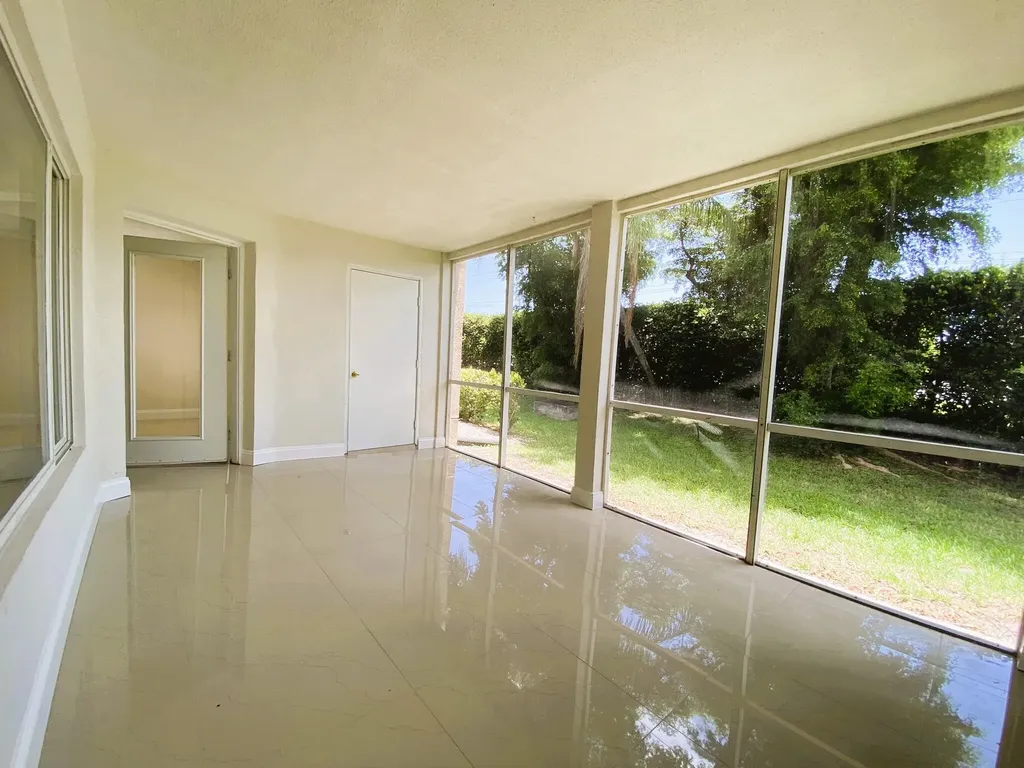 815 W Boynton Beach Boulevard Boynton Beach FL 33426