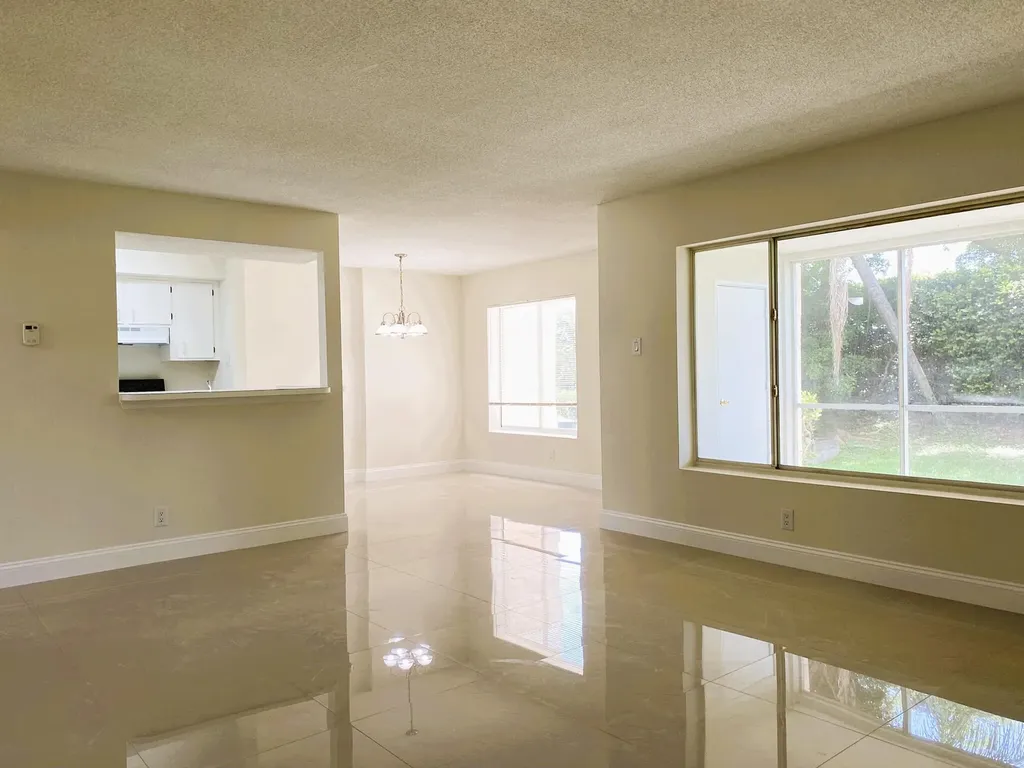 815 W Boynton Beach Boulevard Boynton Beach FL 33426