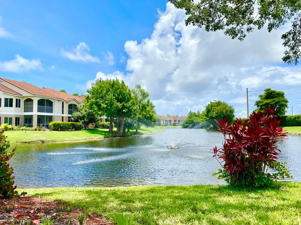 815 W Boynton Beach Boulevard Boynton Beach FL 33426