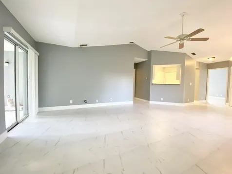 815 W Boynton Beach Boulevard Boynton Beach FL 33426