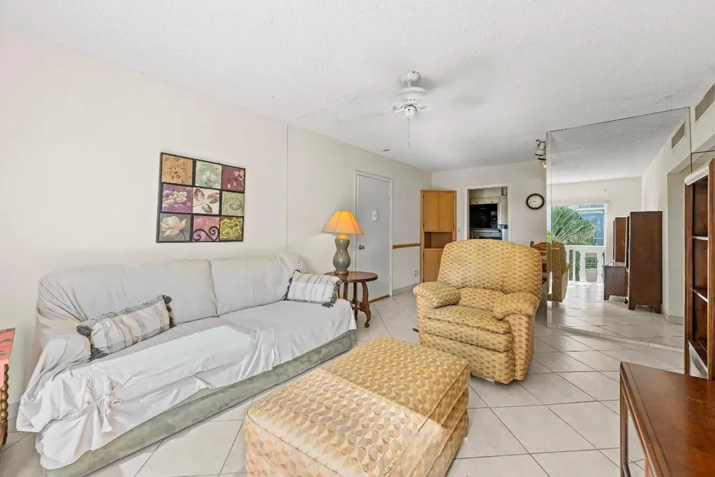 424 N Riverside Drive Pompano Beach FL 33062