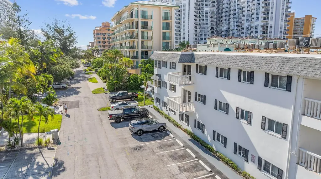 424 N Riverside Drive Pompano Beach FL 33062