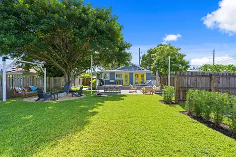 826 SE 4th Avenue Delray Beach FL 33483