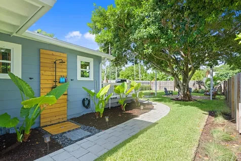 826 SE 4th Avenue Delray Beach FL 33483