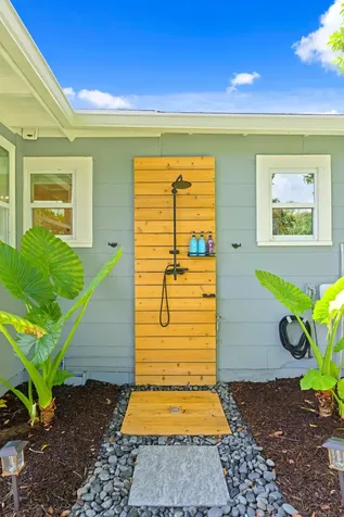 826 SE 4th Avenue Delray Beach FL 33483
