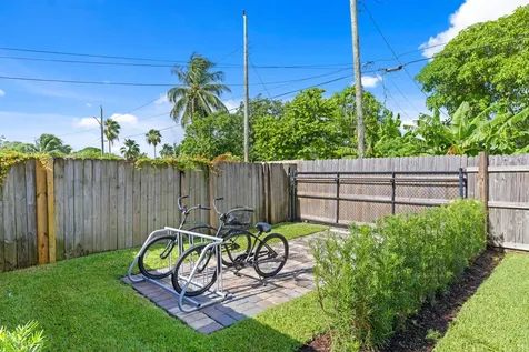 826 SE 4th Avenue Delray Beach FL 33483