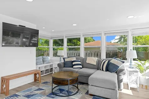 826 SE 4th Avenue Delray Beach FL 33483