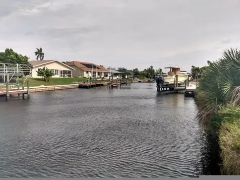 1727 SE 16th Street Cape Coral FL 33990