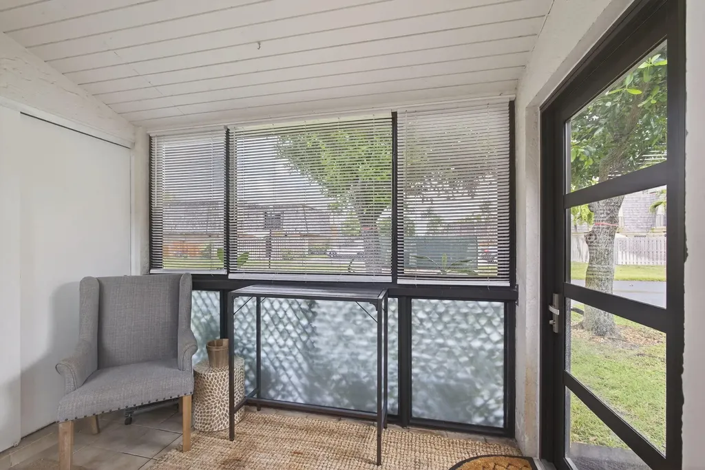 2532 Boundbrook Drive S West Palm Beach FL 33406