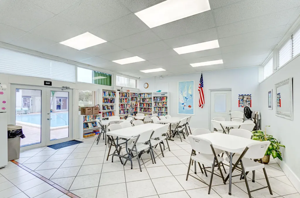 2532 Boundbrook Drive S West Palm Beach FL 33406