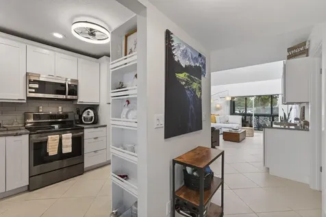 2532 Boundbrook Drive S West Palm Beach FL 33406