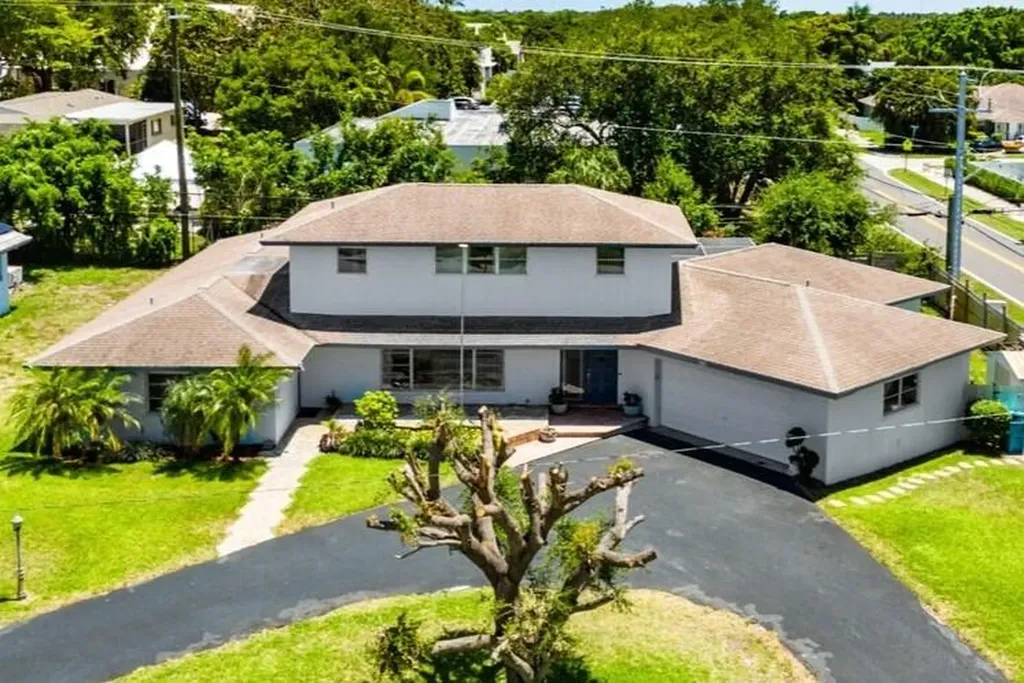 620 Mission Hill Road Boynton Beach FL 33435