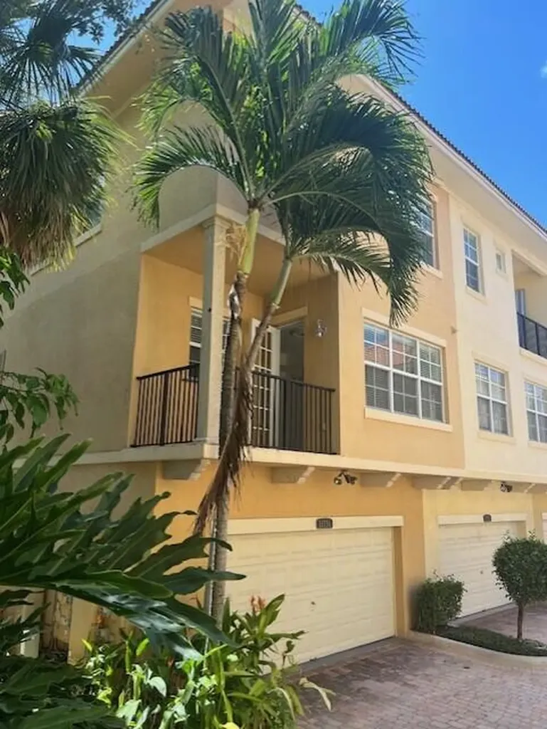 11750 Valencia Gardens Avenue Palm Beach Gardens FL 33410