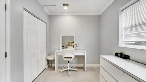 9709 SW 1st Place Boca Raton FL 33428