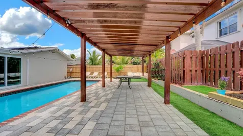 9709 SW 1st Place Boca Raton FL 33428