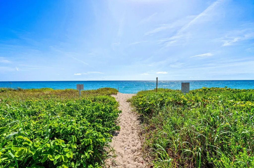 2 N Breakers Row Palm Beach FL 33480