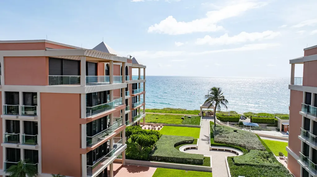 2 N Breakers Row Palm Beach FL 33480