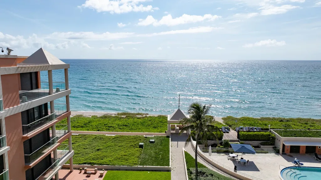 2 N Breakers Row Palm Beach FL 33480