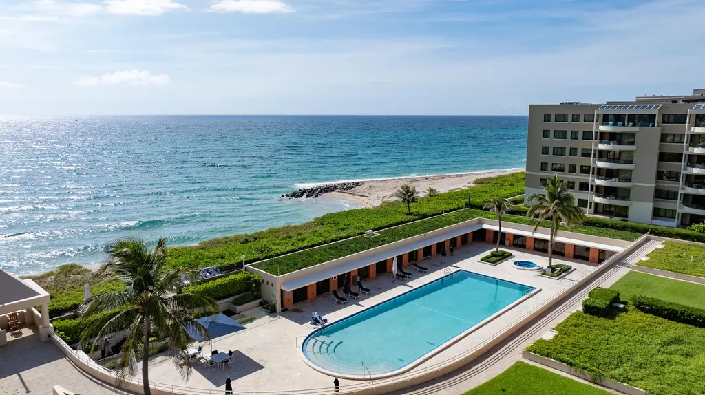 2 N Breakers Row Palm Beach FL 33480