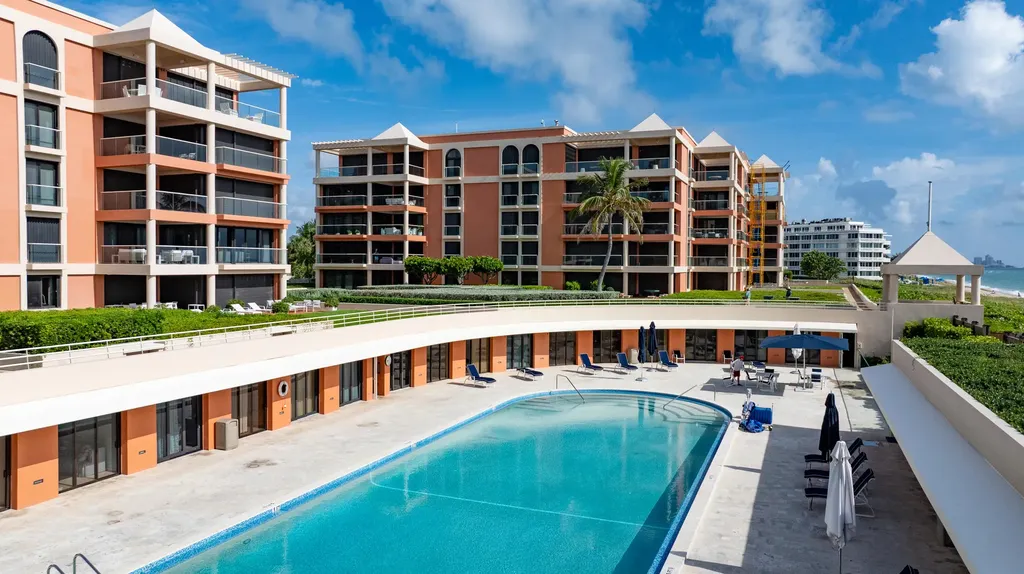 2 N Breakers Row Palm Beach FL 33480