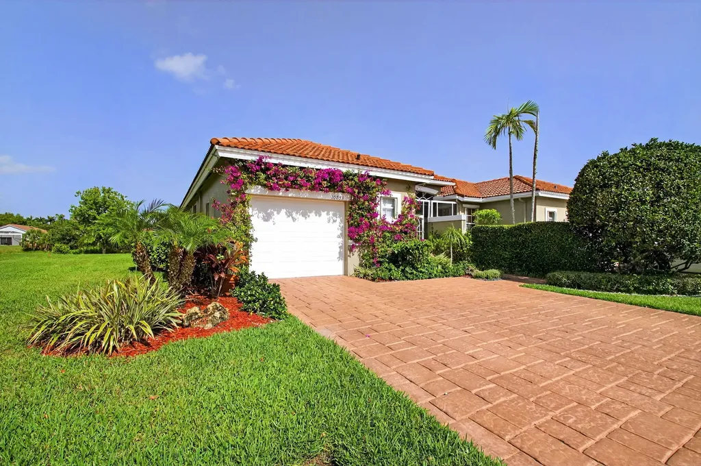 10853 Royal Caribbean Circle Boynton Beach FL 33437
